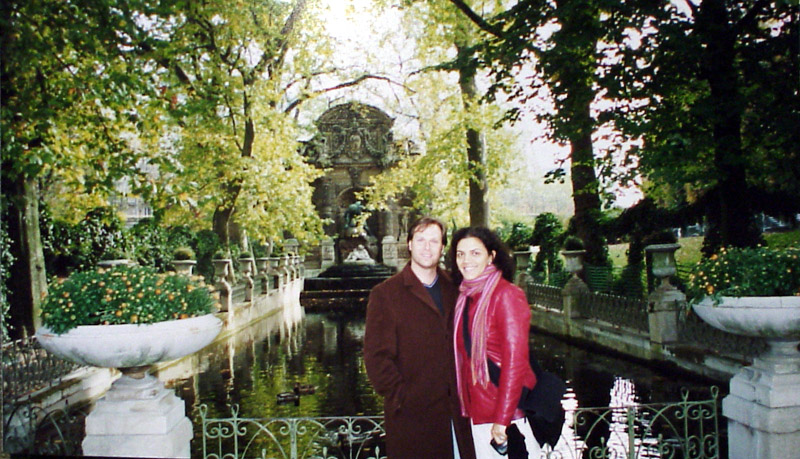 a us in paris gardens