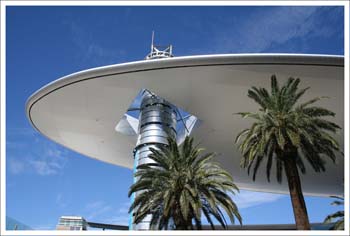 fashion show mall
